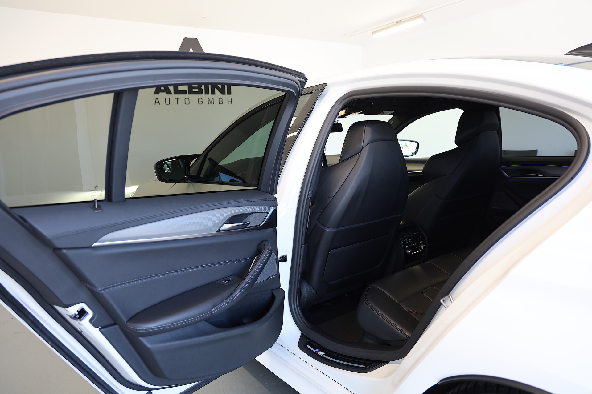 BMW M5 xDrive Competition Drivelogic *Alpinweiss |||*-image-17