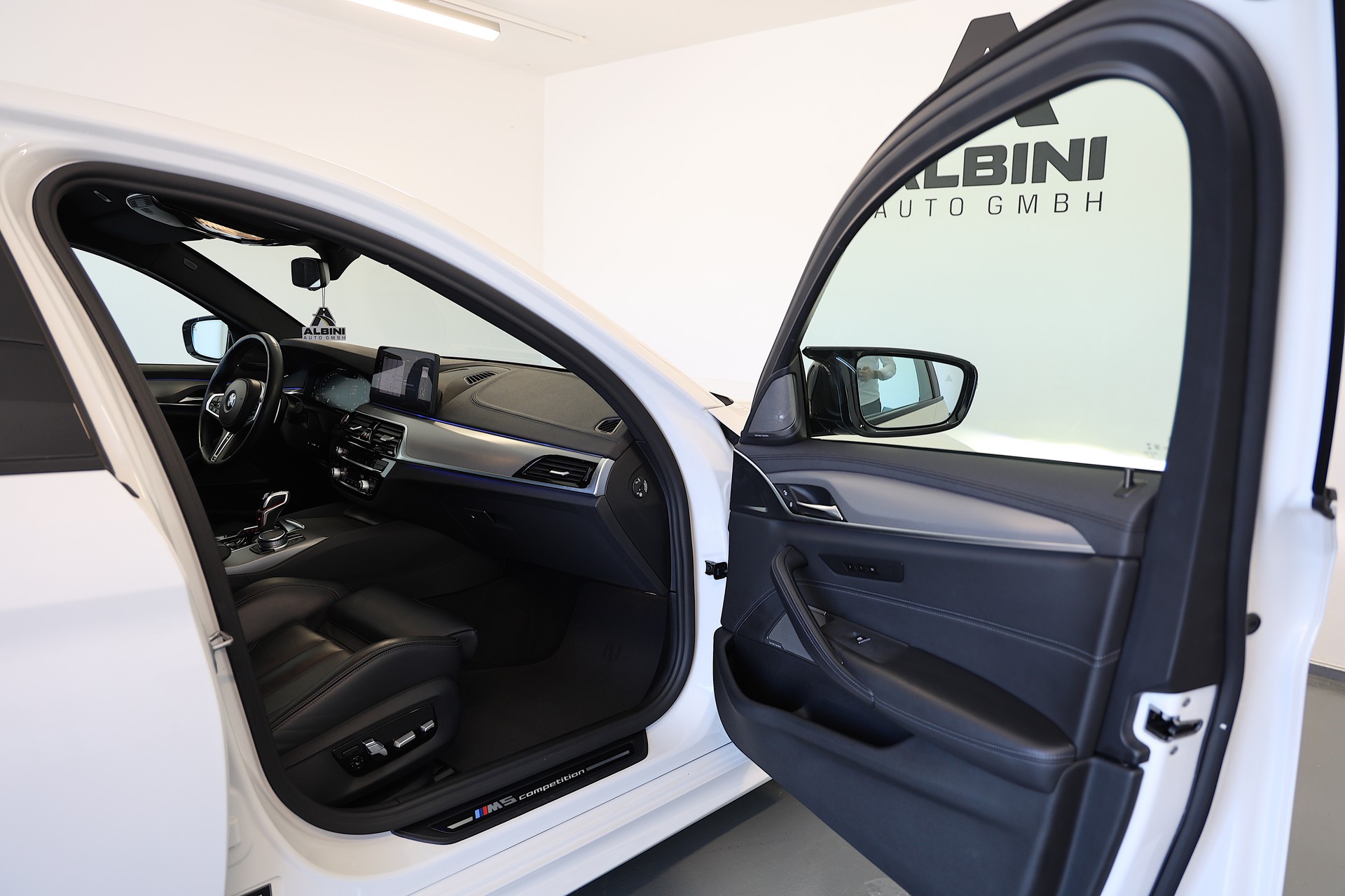 BMW M5 xDrive Competition Drivelogic *Alpinweiss |||*-image-14