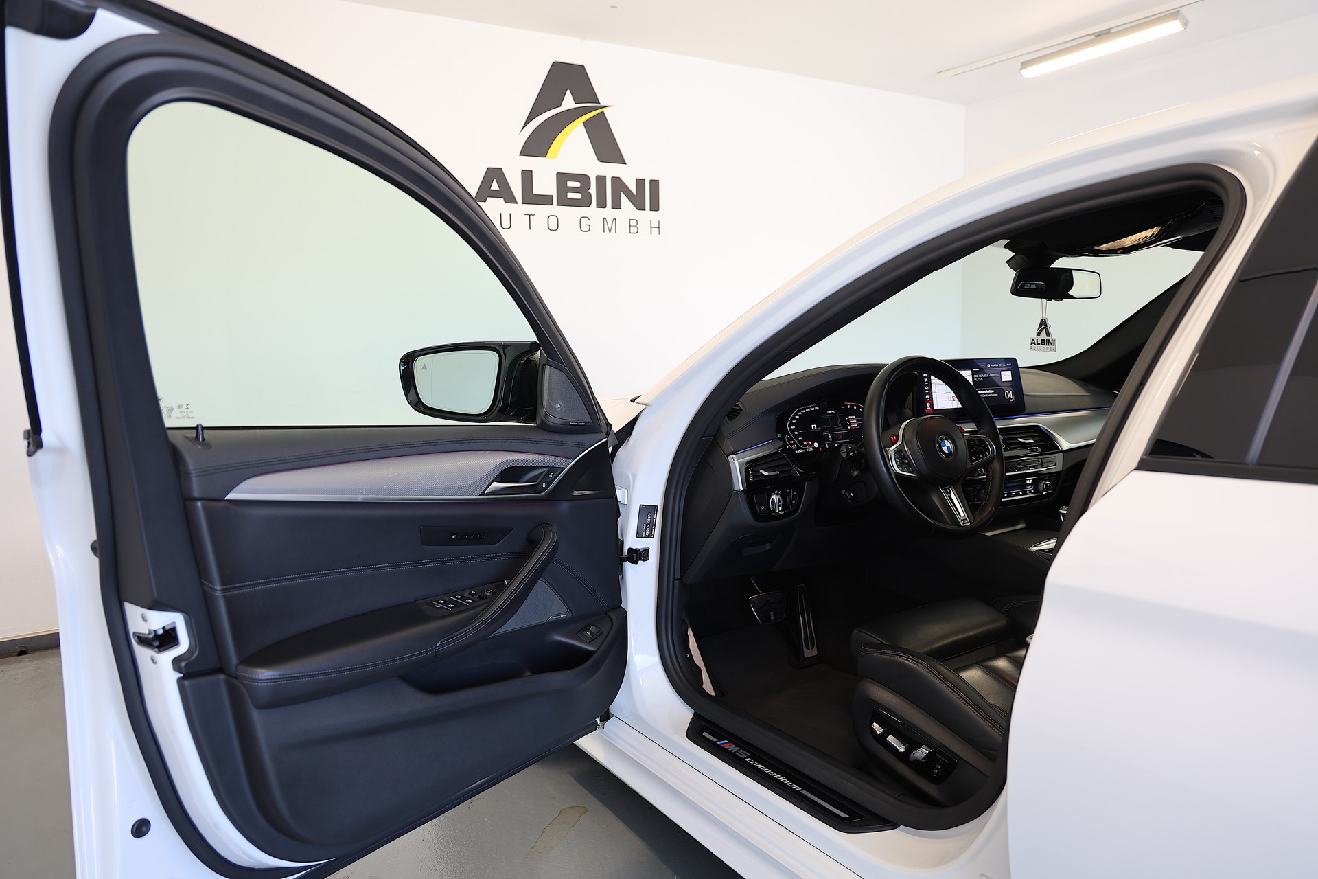 BMW M5 xDrive Competition Drivelogic *Alpinweiss |||*-image-8