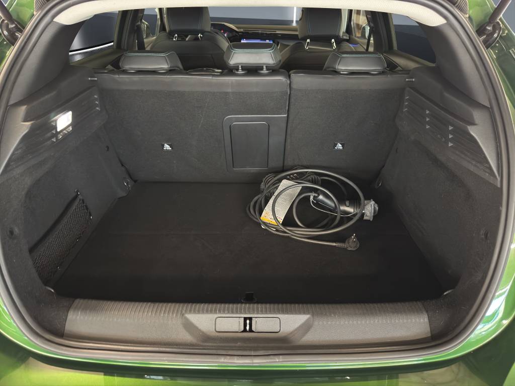 PEUGEOT 308 1.6 PHEV 180 Allure Pack-image-11