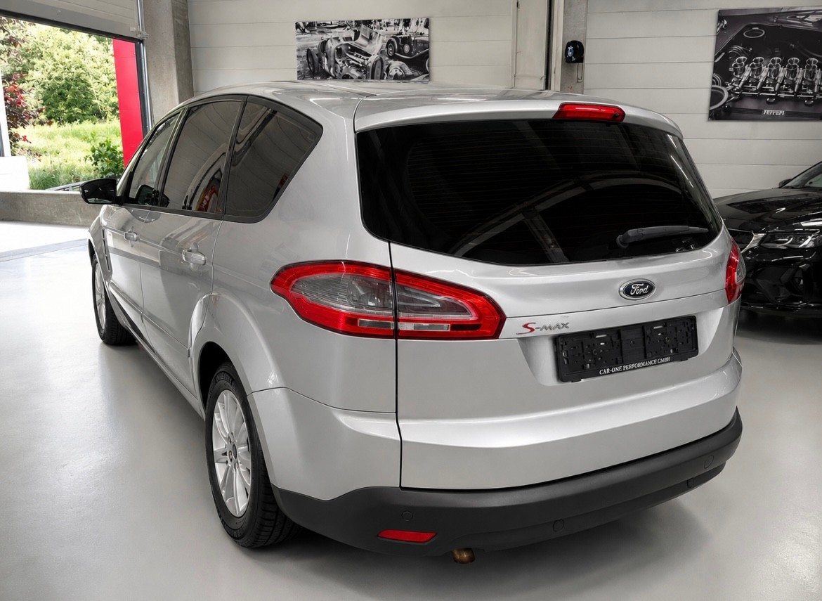 FORD S-Max 1.6 SCTi Carving 7 Sitzer-image-2