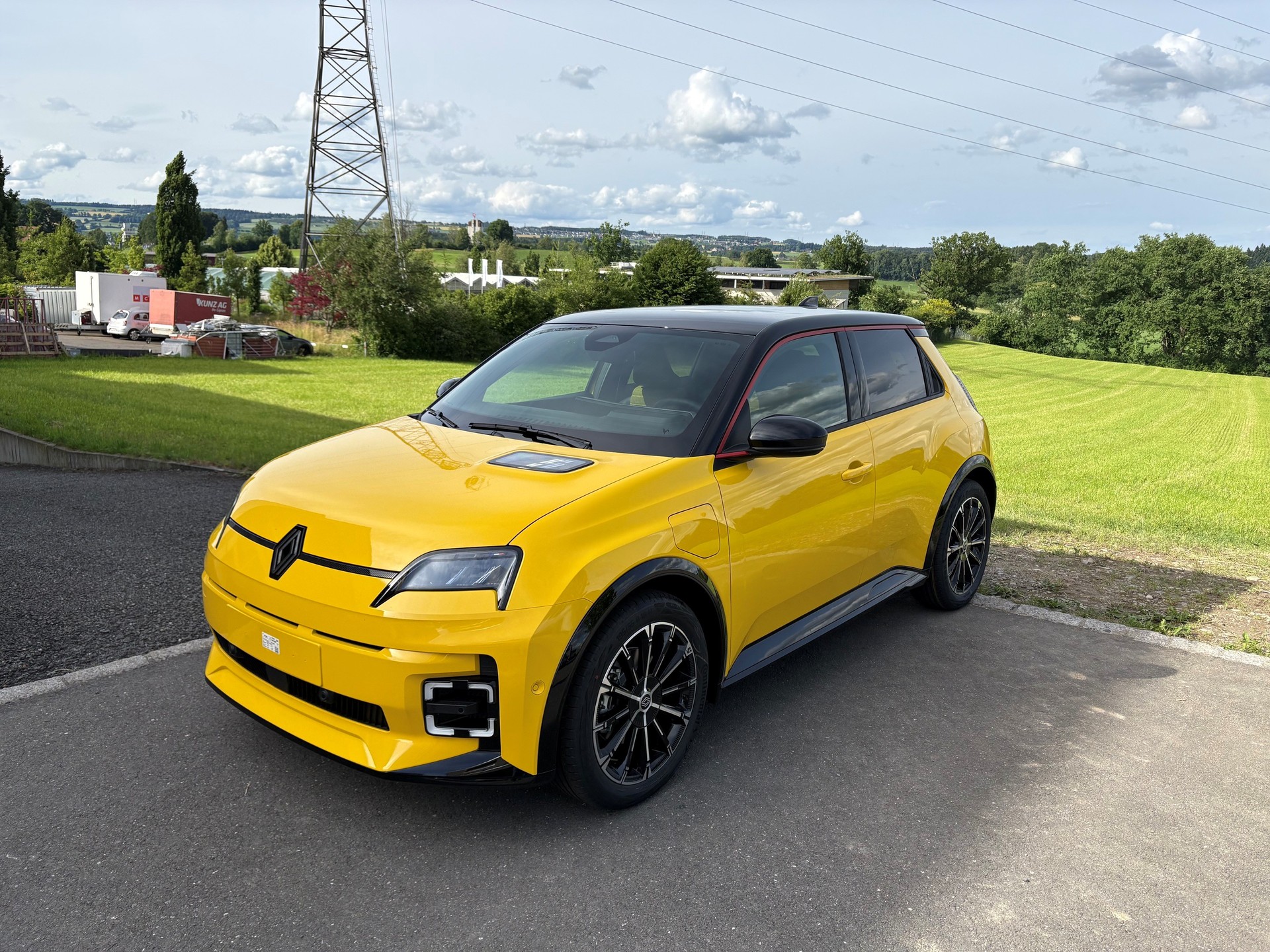 RENAULT R5 E-Tech Comfort Range 52 kWh Iconic Five-image-0