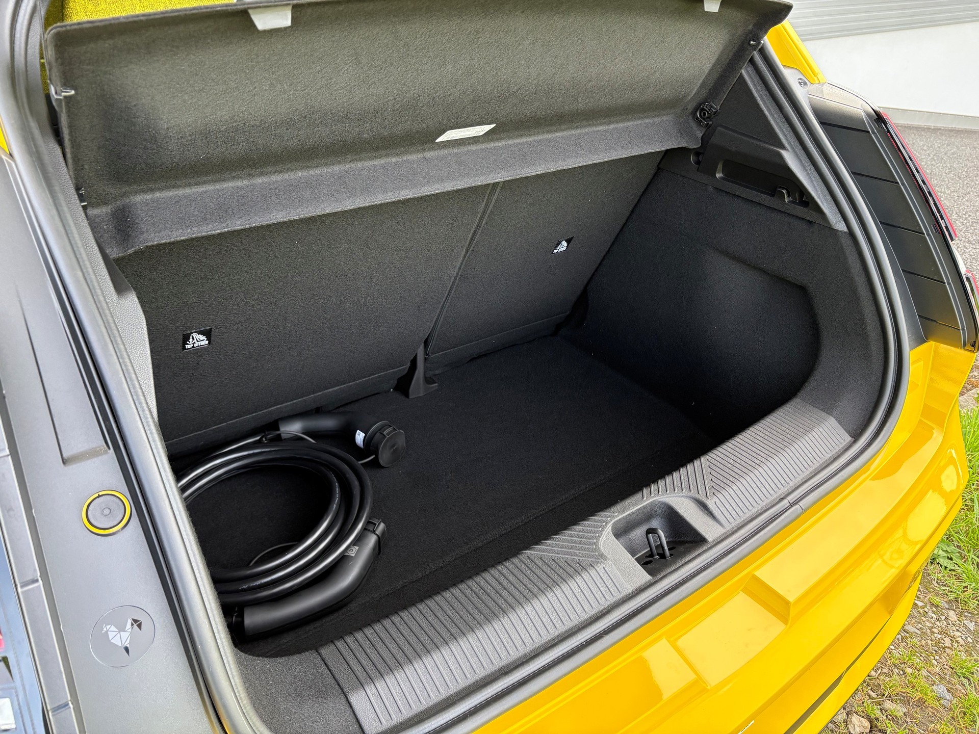 RENAULT R5 E-Tech Comfort Range 52 kWh Iconic Five-image-3