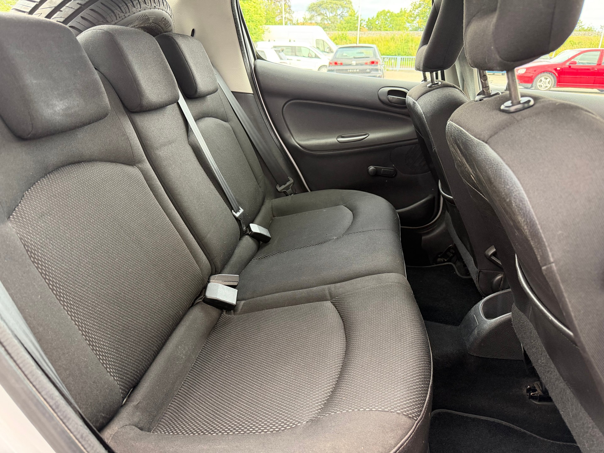 PEUGEOT 206-image-9