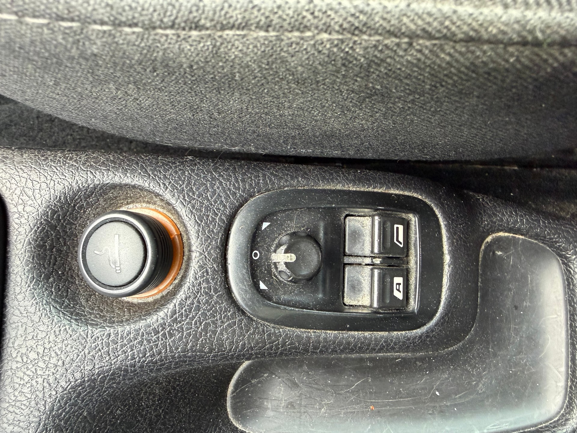 PEUGEOT 206-image-17