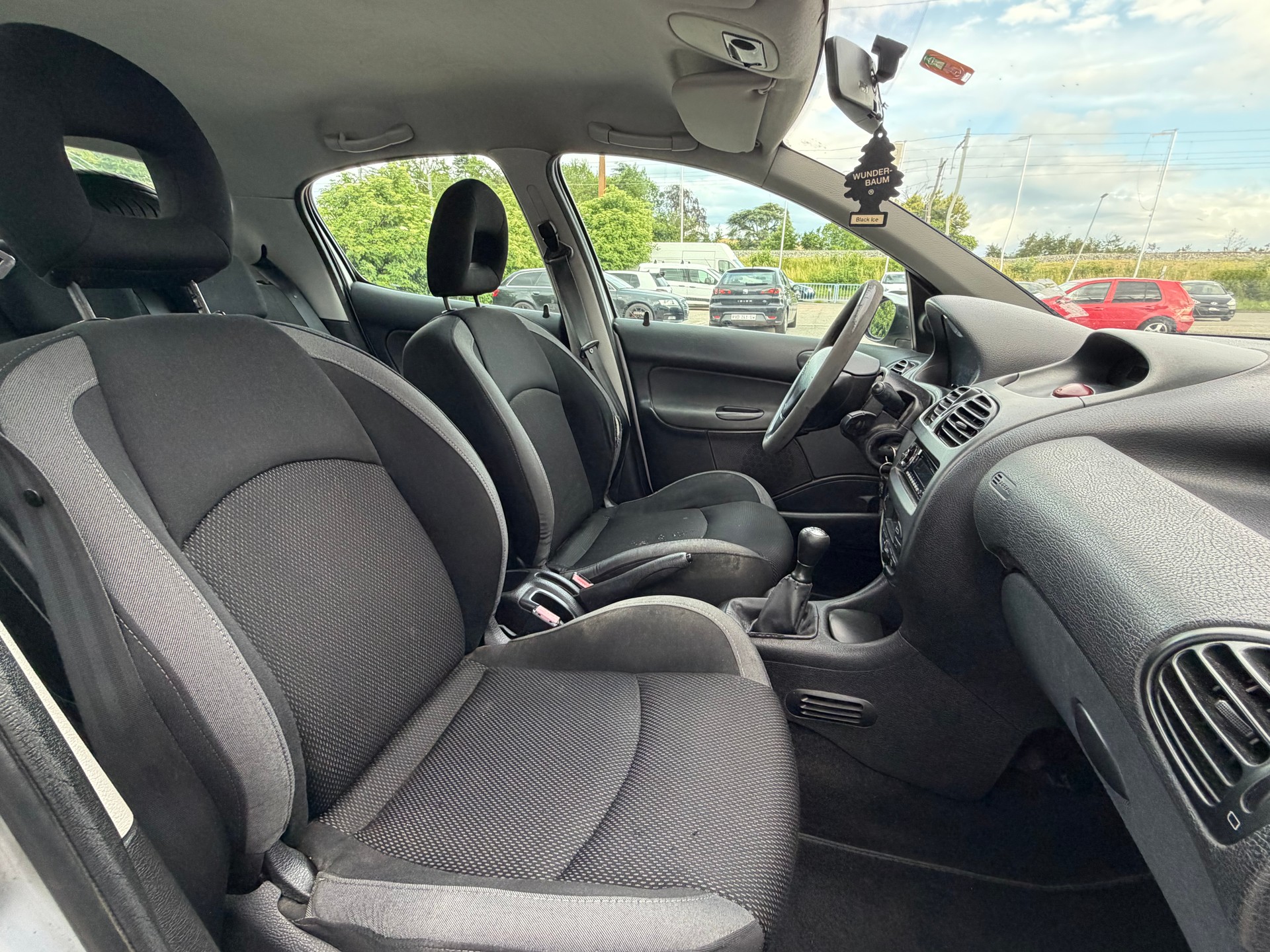 PEUGEOT 206-image-8