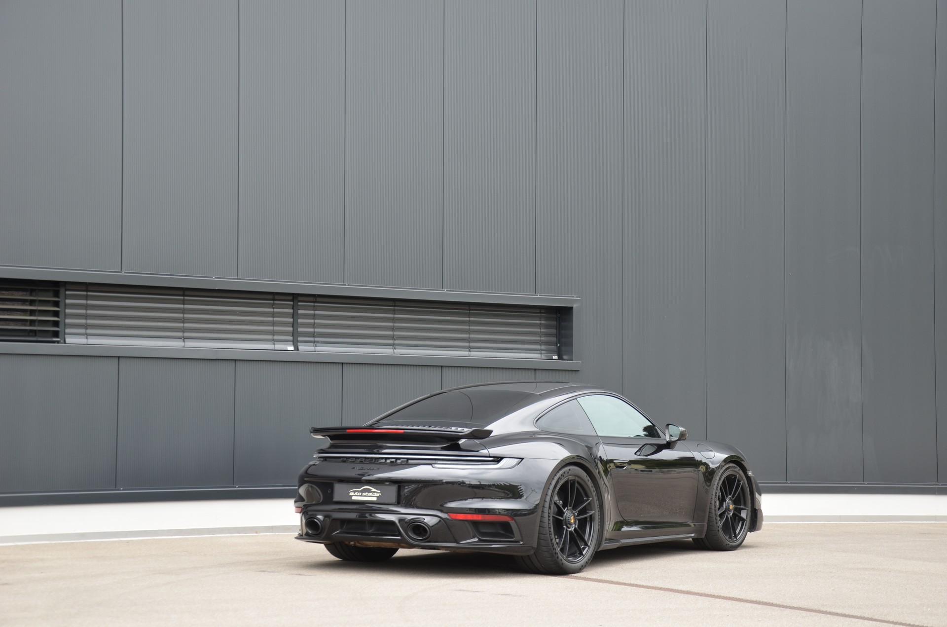 PORSCHE 911 Turbo S PDK Sport Design Paket - CH-Fahrzeug-image-2