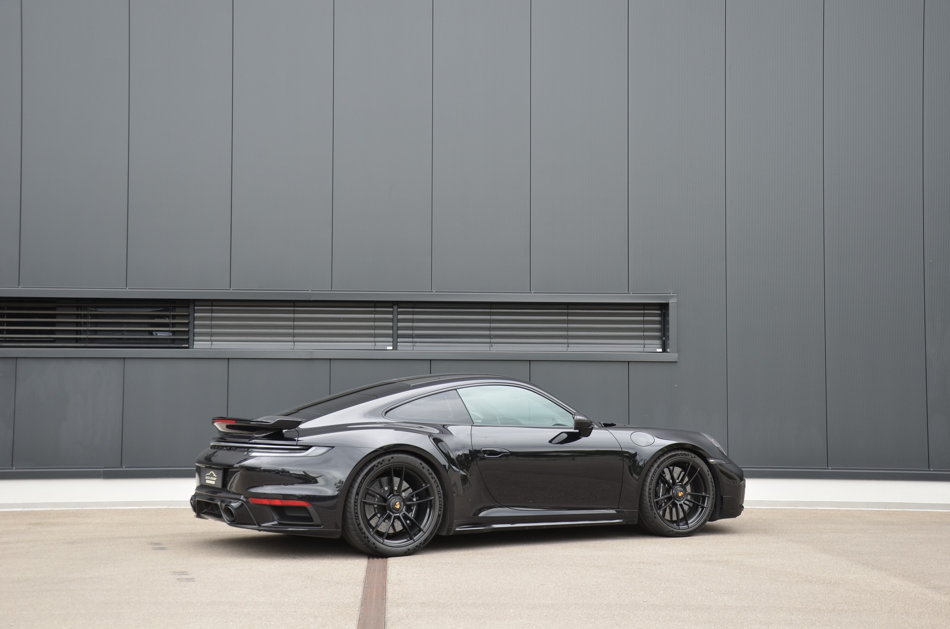 PORSCHE 911 Turbo S PDK Sport Design Paket - CH-Fahrzeug-image-3