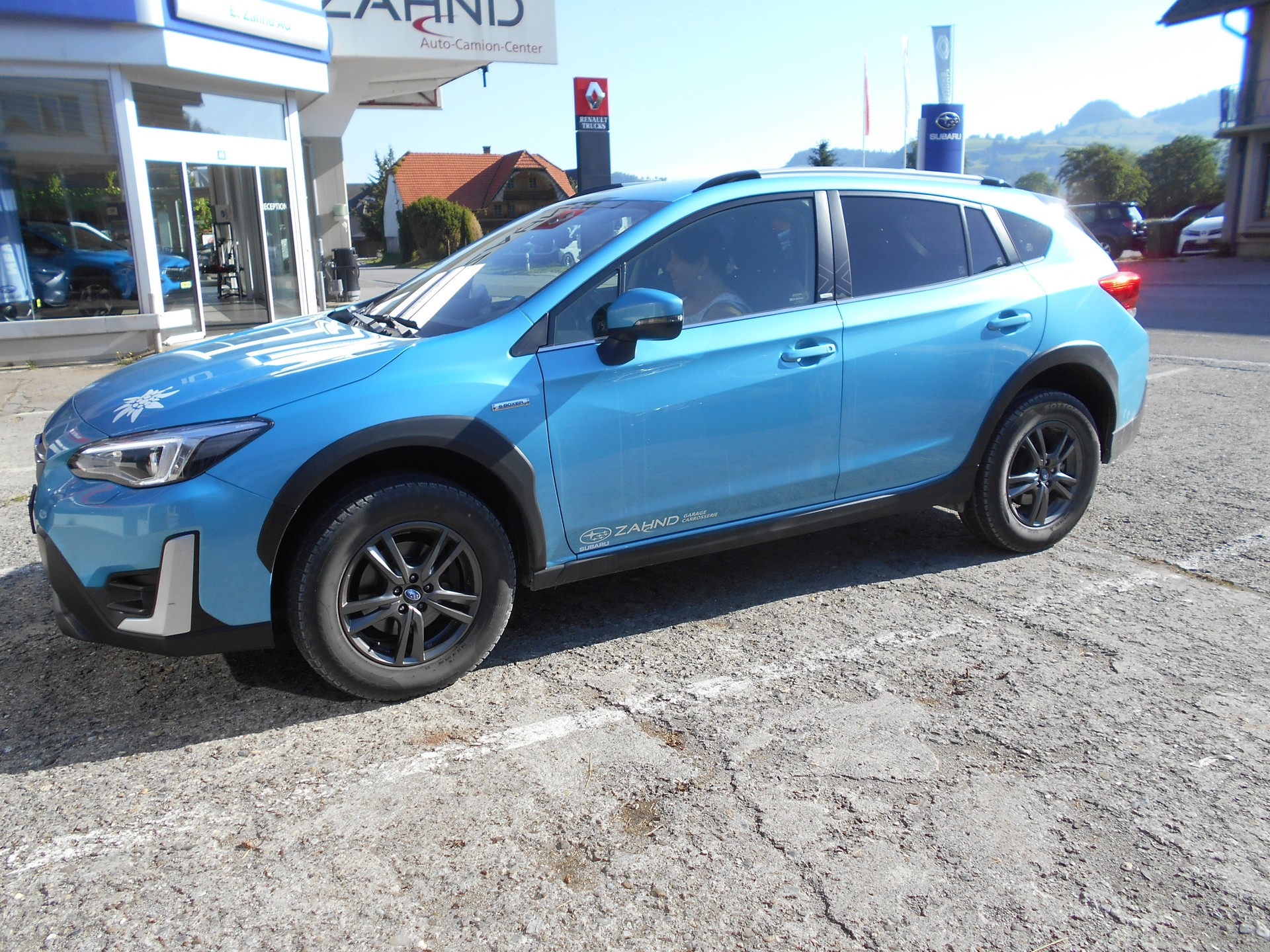 SUBARU XV 2.0 e-Boxer Swiss Plus AWD Lineartronic-image-1