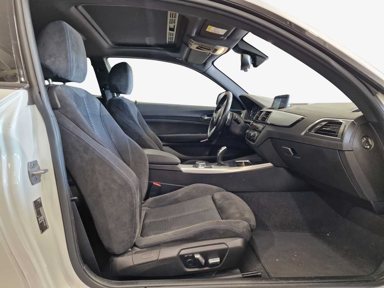 BMW 230i Steptronic-image-8