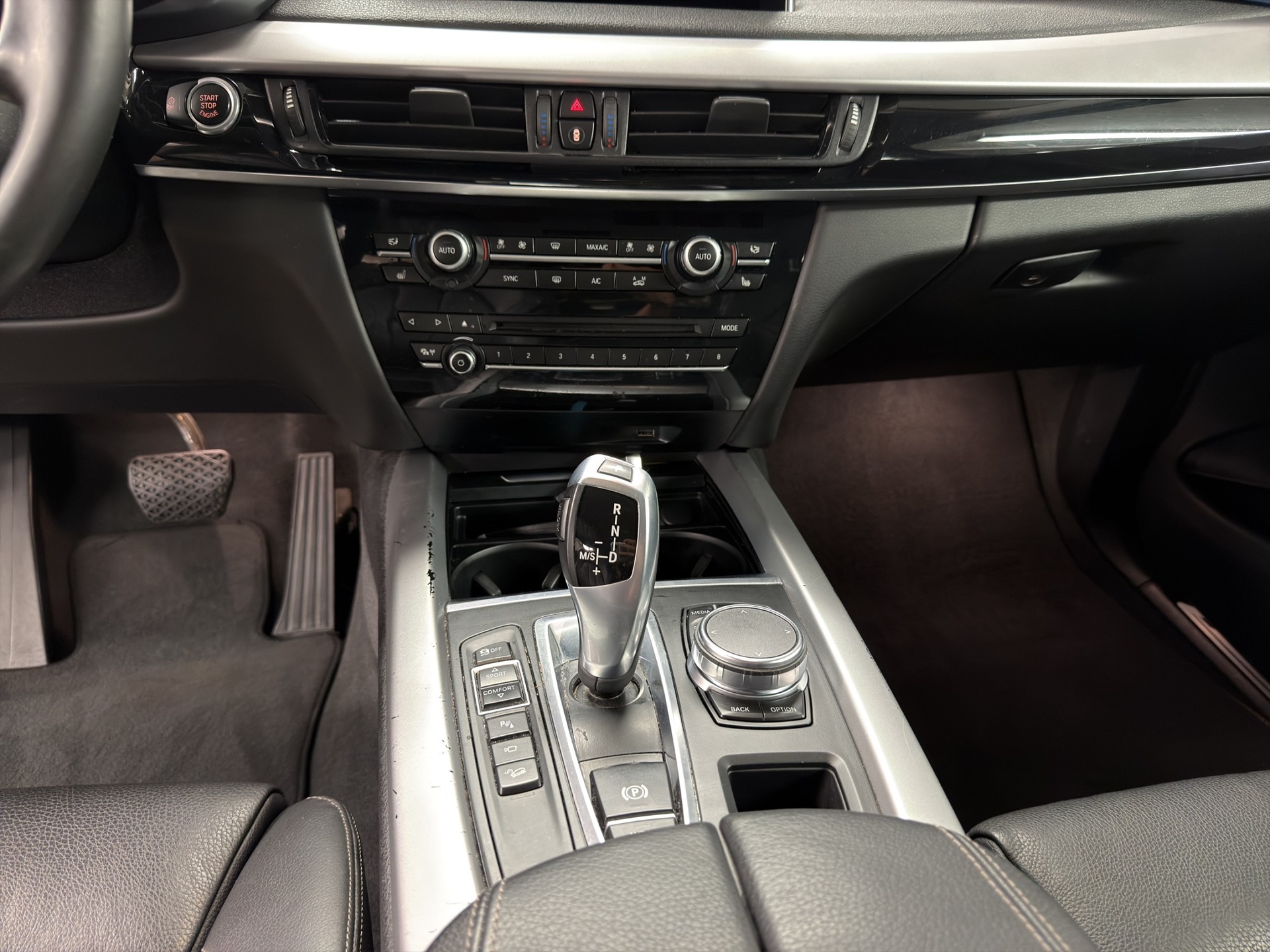 BMW X5 xDrive 30d Steptronic-image-4