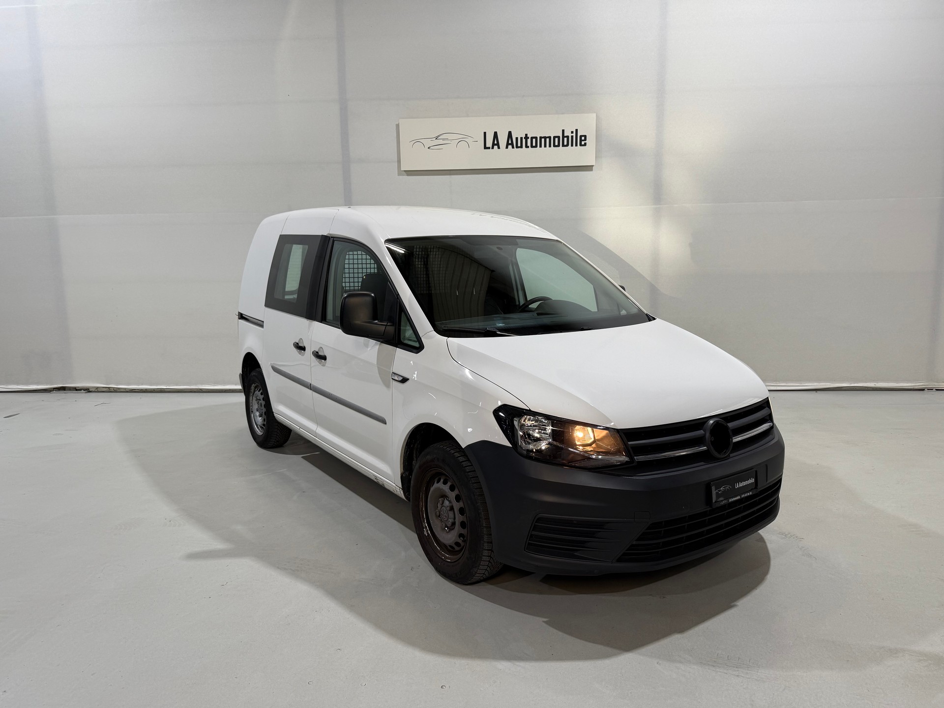VW Caddy 1.2 TSI Entry BlueMotion Technology-image-4