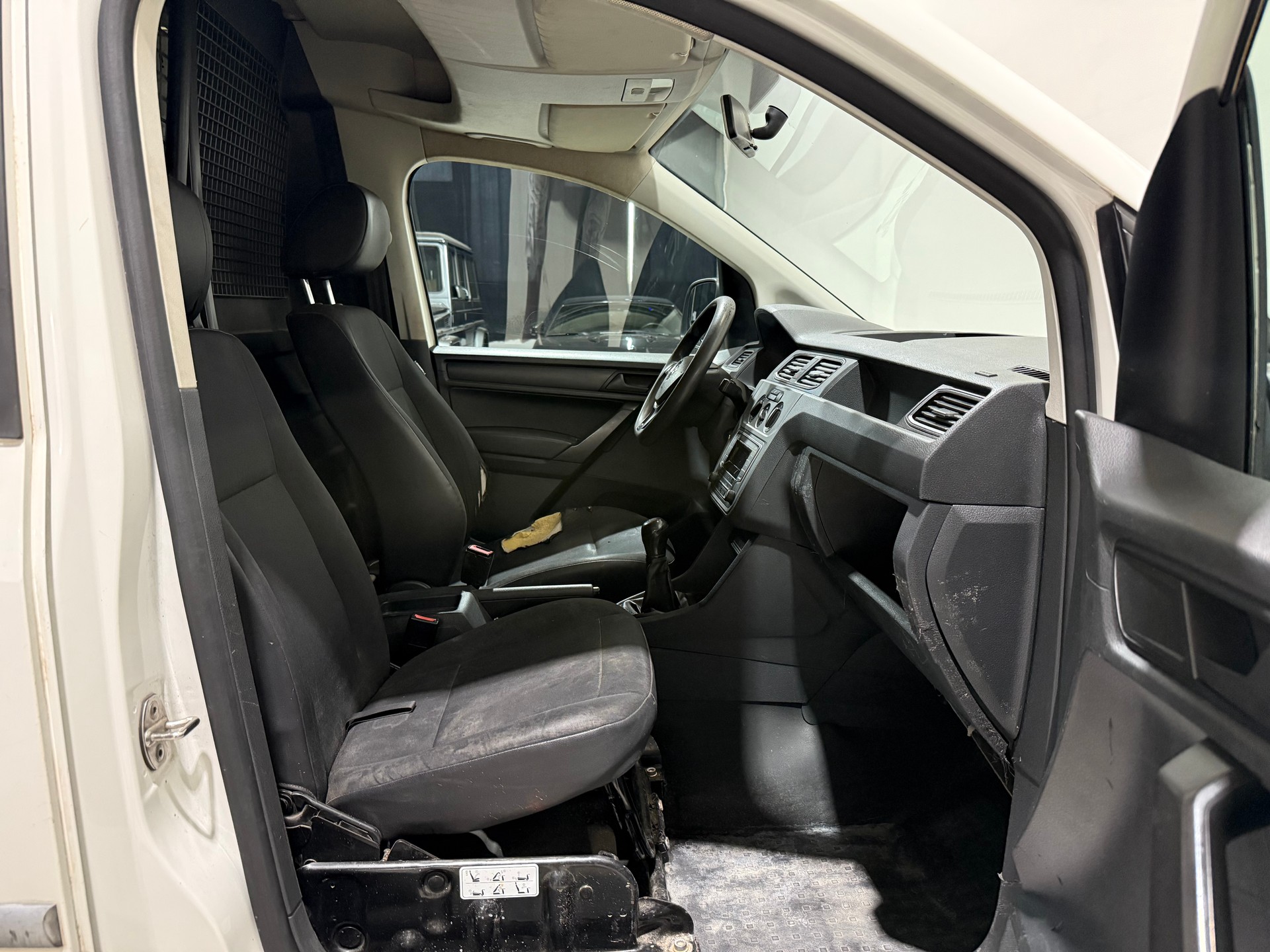 VW Caddy 1.2 TSI Entry BlueMotion Technology-image-12