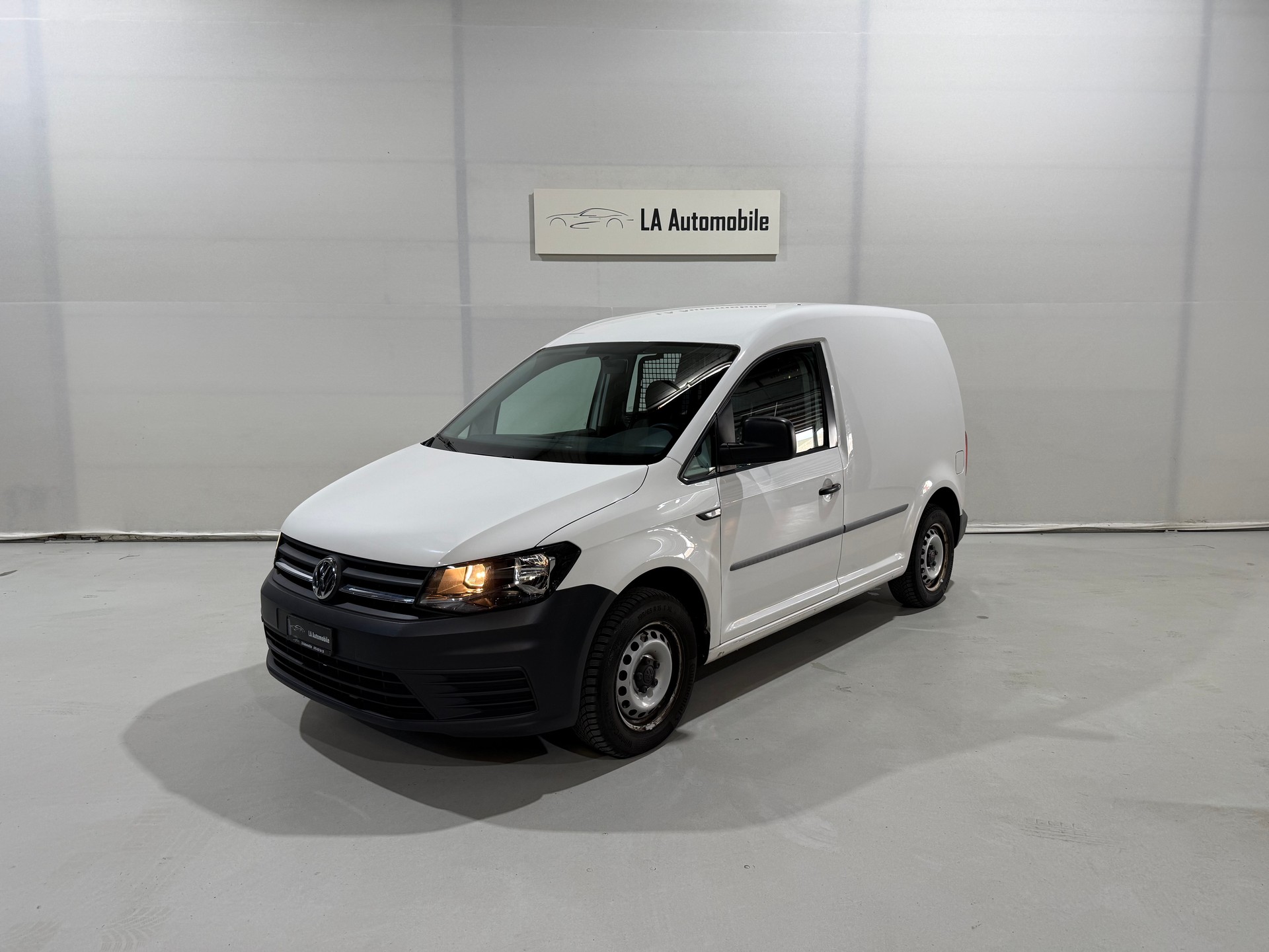 VW Caddy 1.2 TSI Entry BlueMotion Technology inklusive Werkzeugeinrichtung-image-0