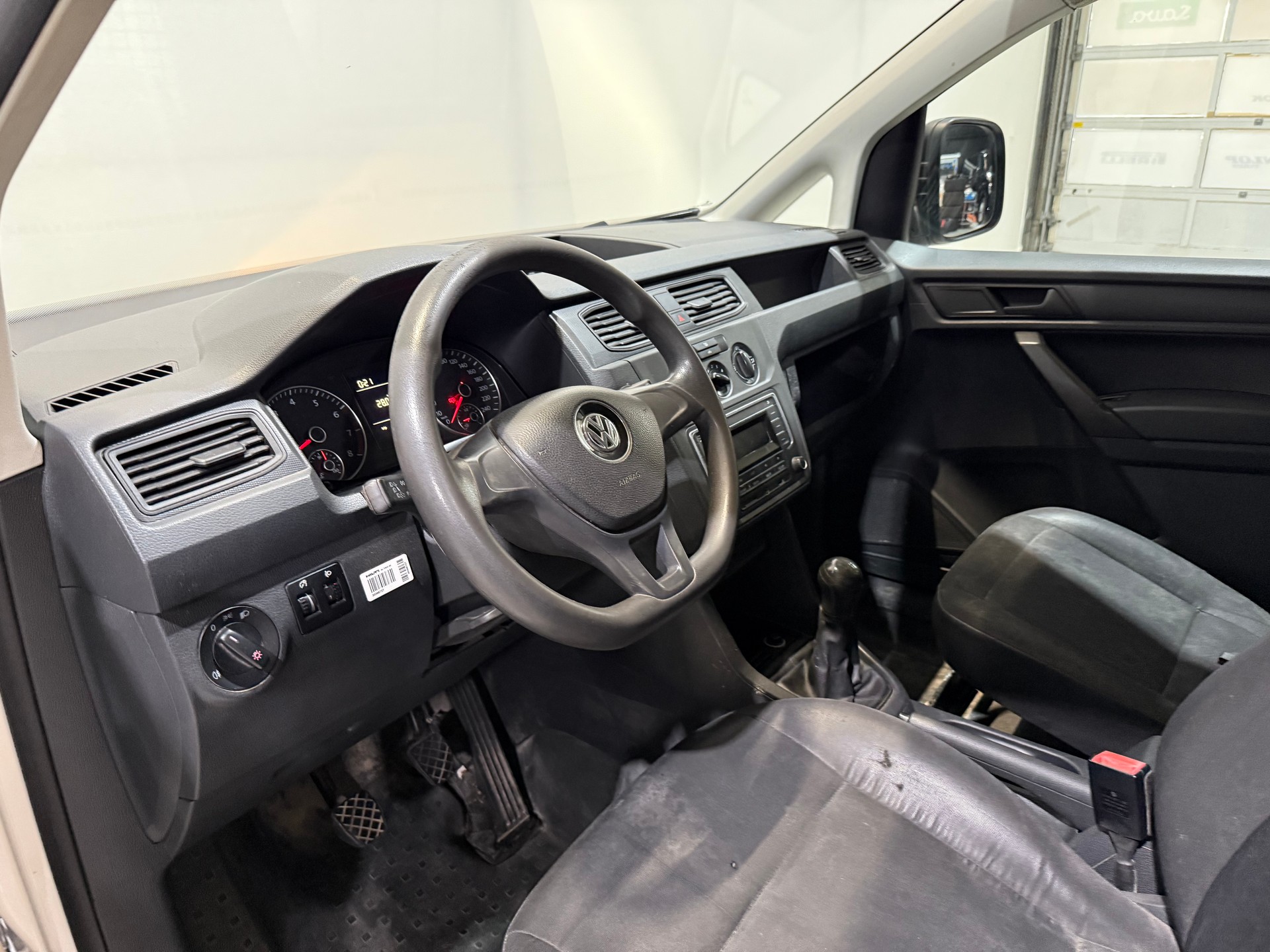 VW Caddy 1.2 TSI Entry BlueMotion Technology-image-14