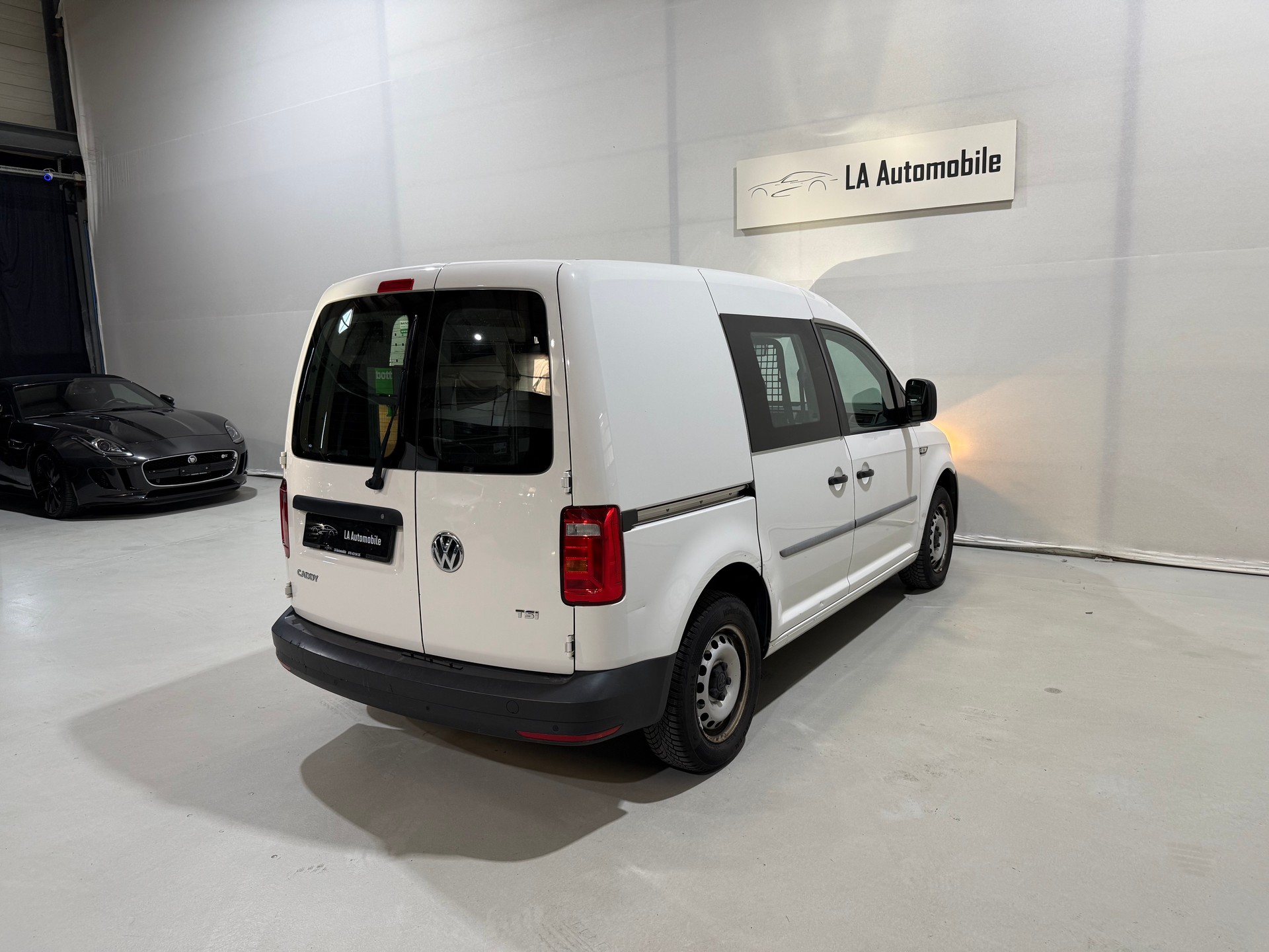 VW Caddy 1.2 TSI Entry BlueMotion Technology inklusive Werkzeugeinrichtung-image-8