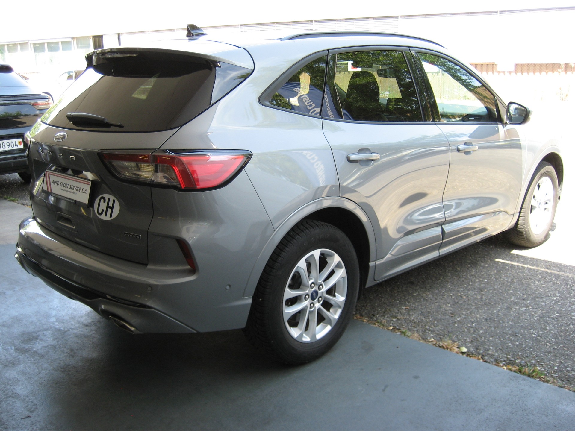 FORD Kuga 2.5 PHEV ST-Line X 2WD-image-3