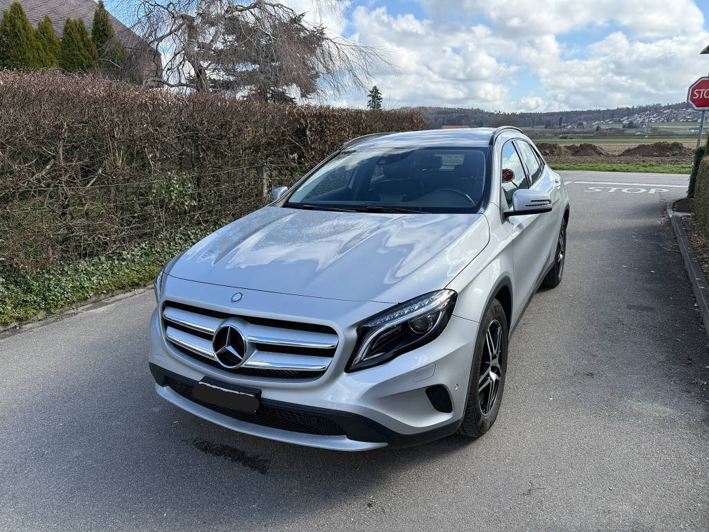 MERCEDES-BENZ GLA 200 CDI Style 4m-image-12