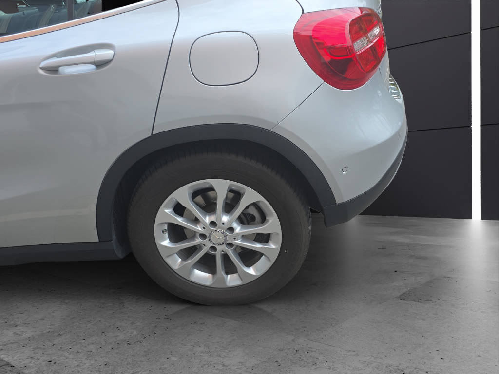 MERCEDES-BENZ GLA 200 CDI Style 4m-image-14