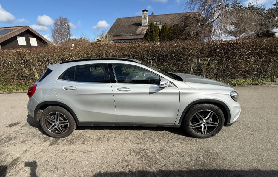 MERCEDES-BENZ GLA 200 CDI Style 4m-image-6