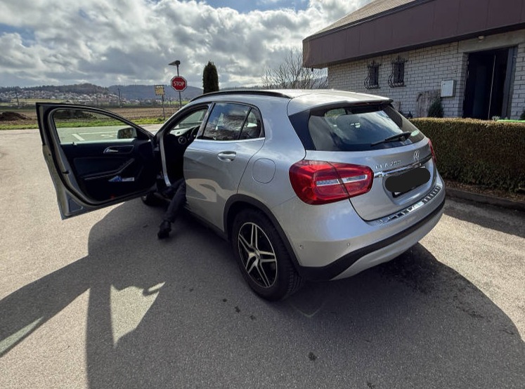 MERCEDES-BENZ GLA 200 CDI Style 4m-image-14