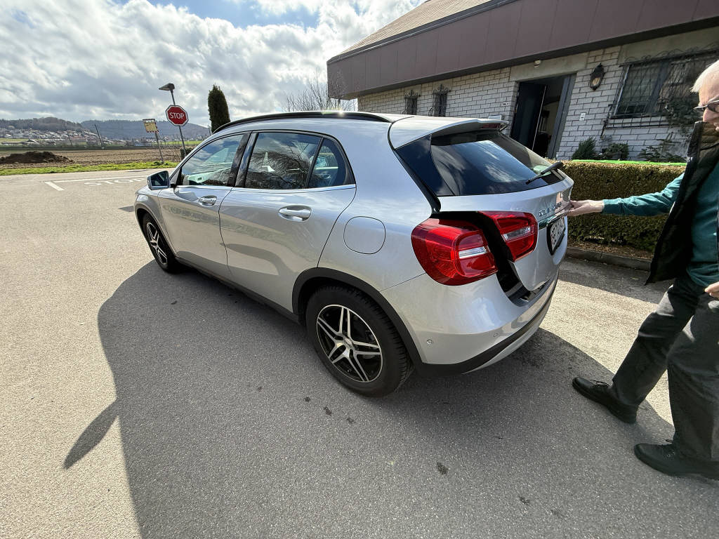 MERCEDES-BENZ GLA 200 CDI Style 4m-image-16