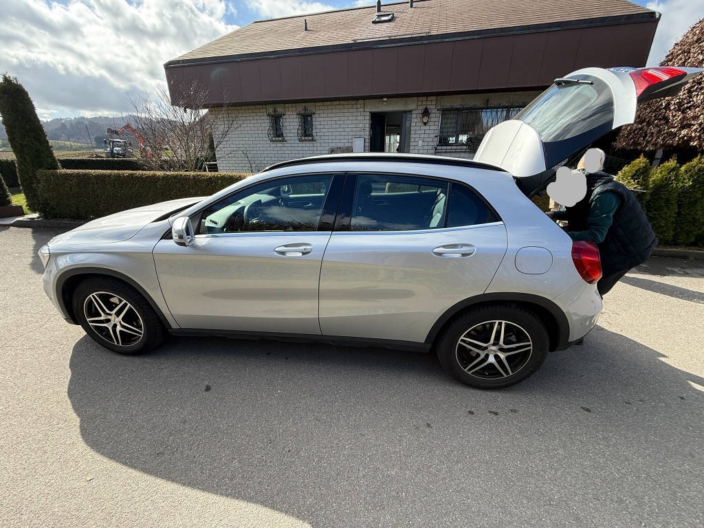 MERCEDES-BENZ GLA 200 CDI Style 4m-image-9