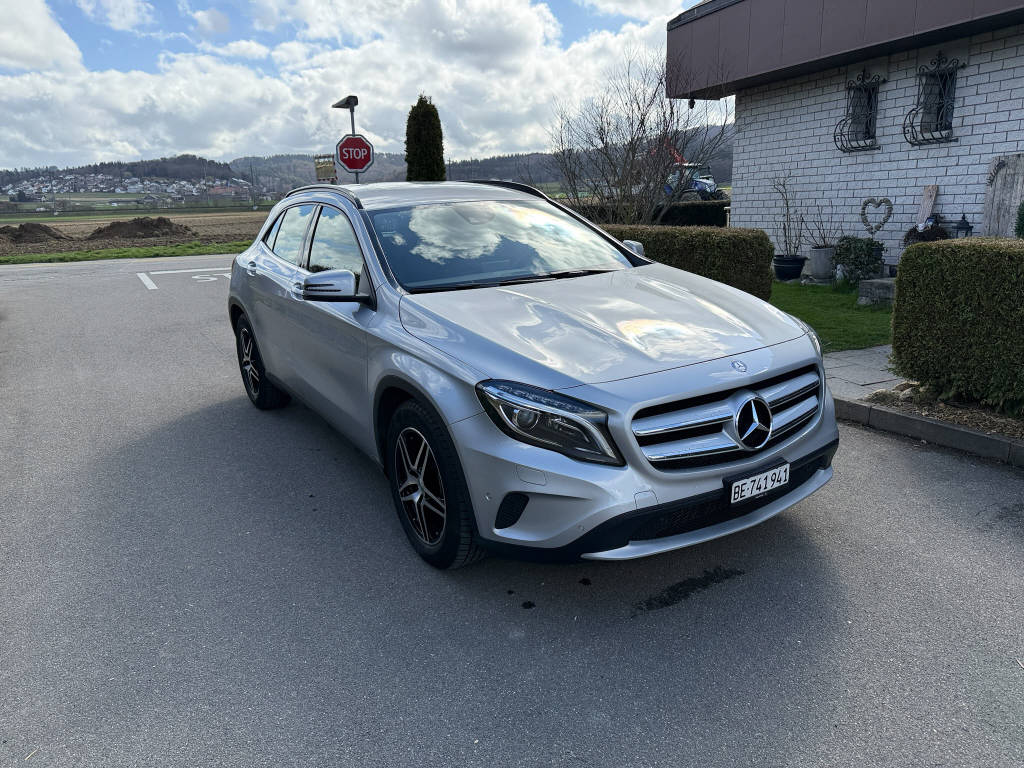 MERCEDES-BENZ GLA 200 CDI Style 4m-image-11
