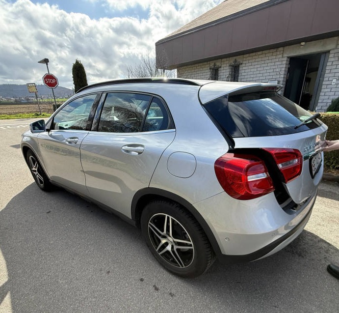 MERCEDES-BENZ GLA 200 CDI Style 4m-image-11