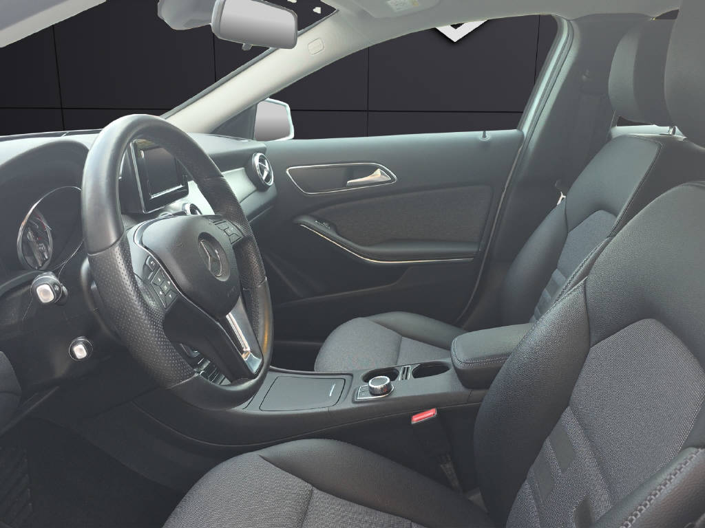 MERCEDES-BENZ GLA 200 CDI Style 4m-image-4