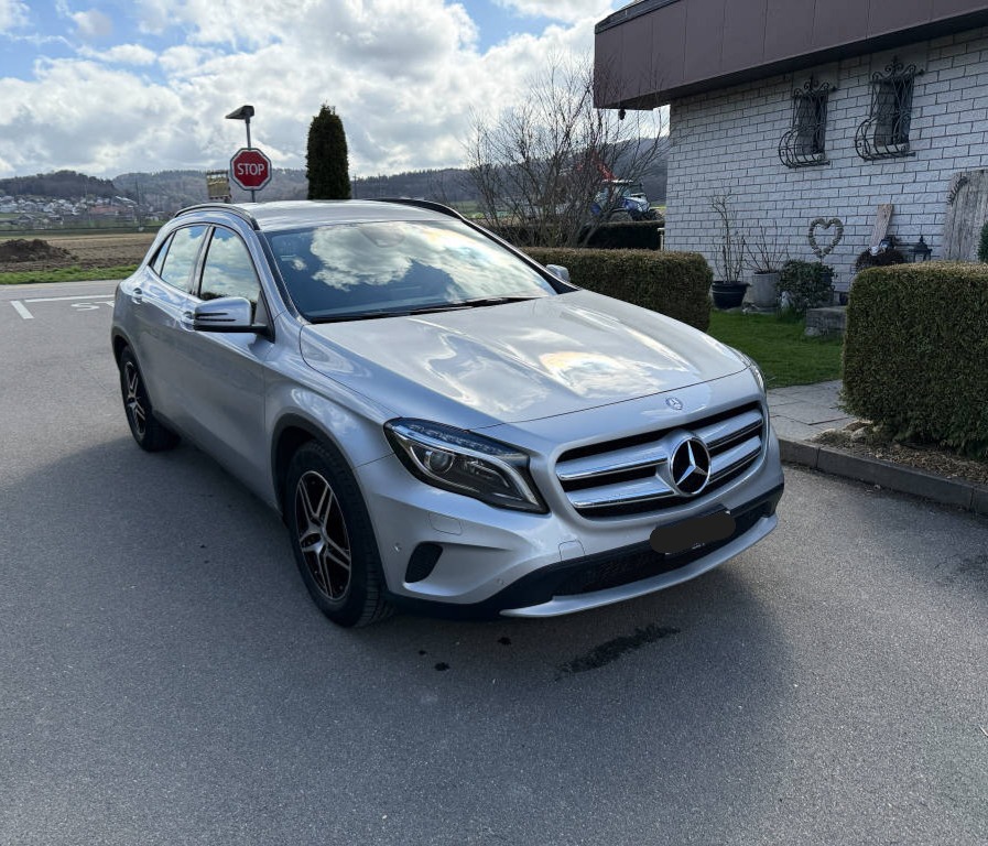 MERCEDES-BENZ GLA 200 CDI Style 4m-image-5