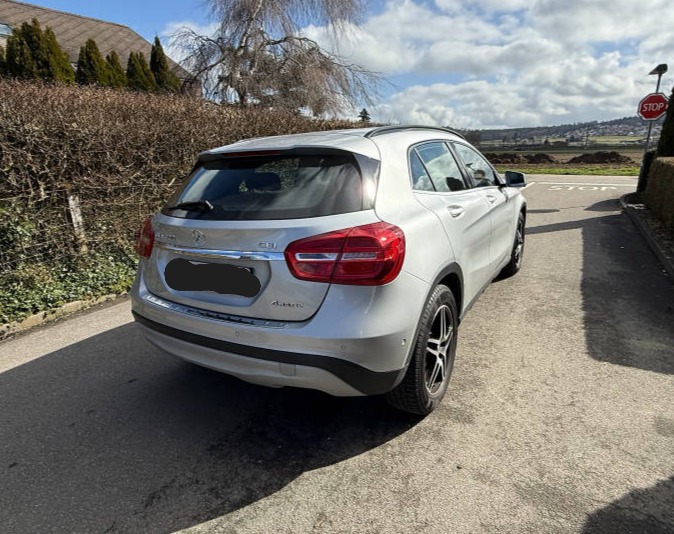 MERCEDES-BENZ GLA 200 CDI Style 4m-image-4