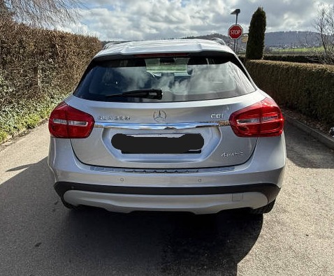 MERCEDES-BENZ GLA 200 CDI Style 4m-image-10
