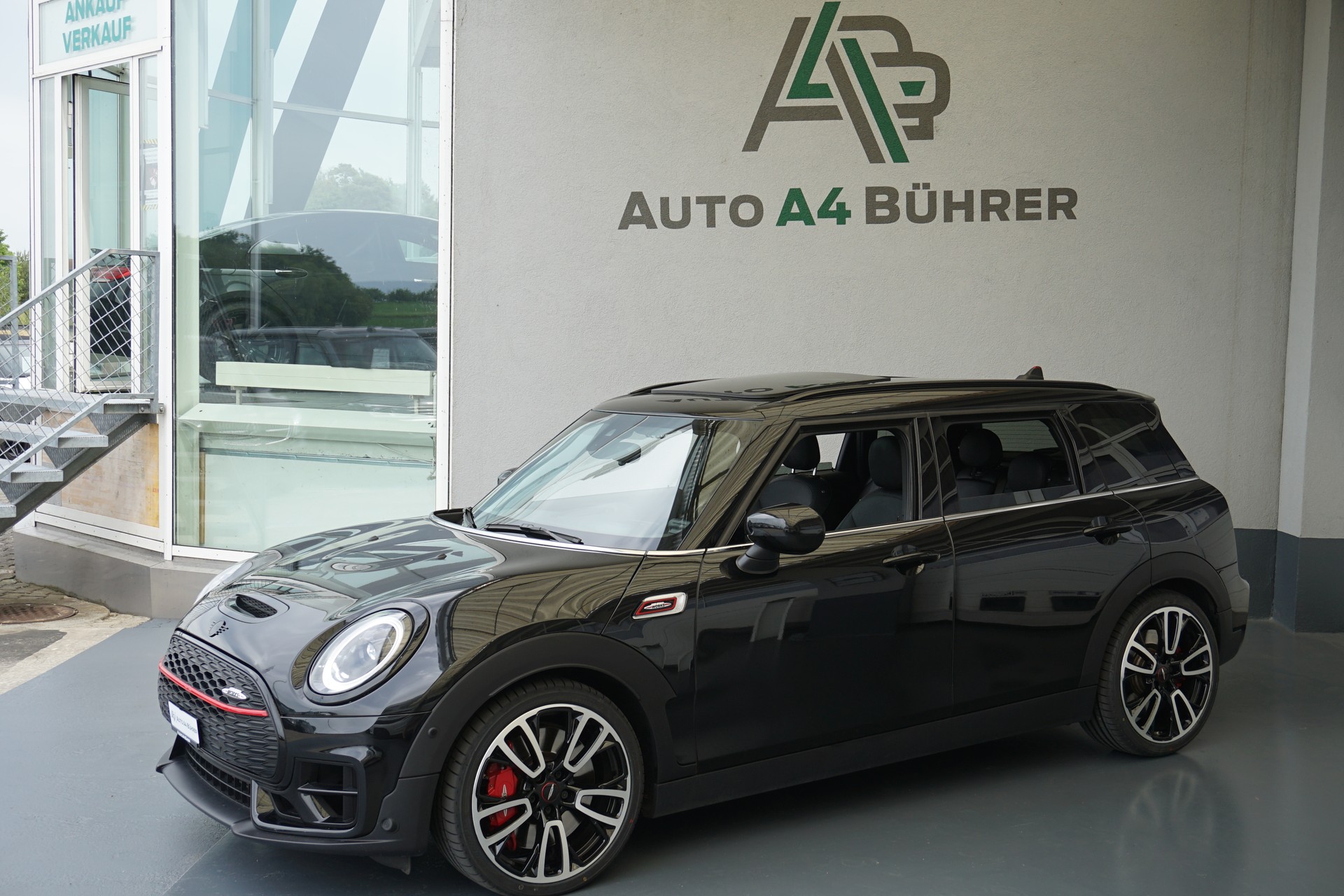 MINI Clubman Cooper JCW ALL4-image-4