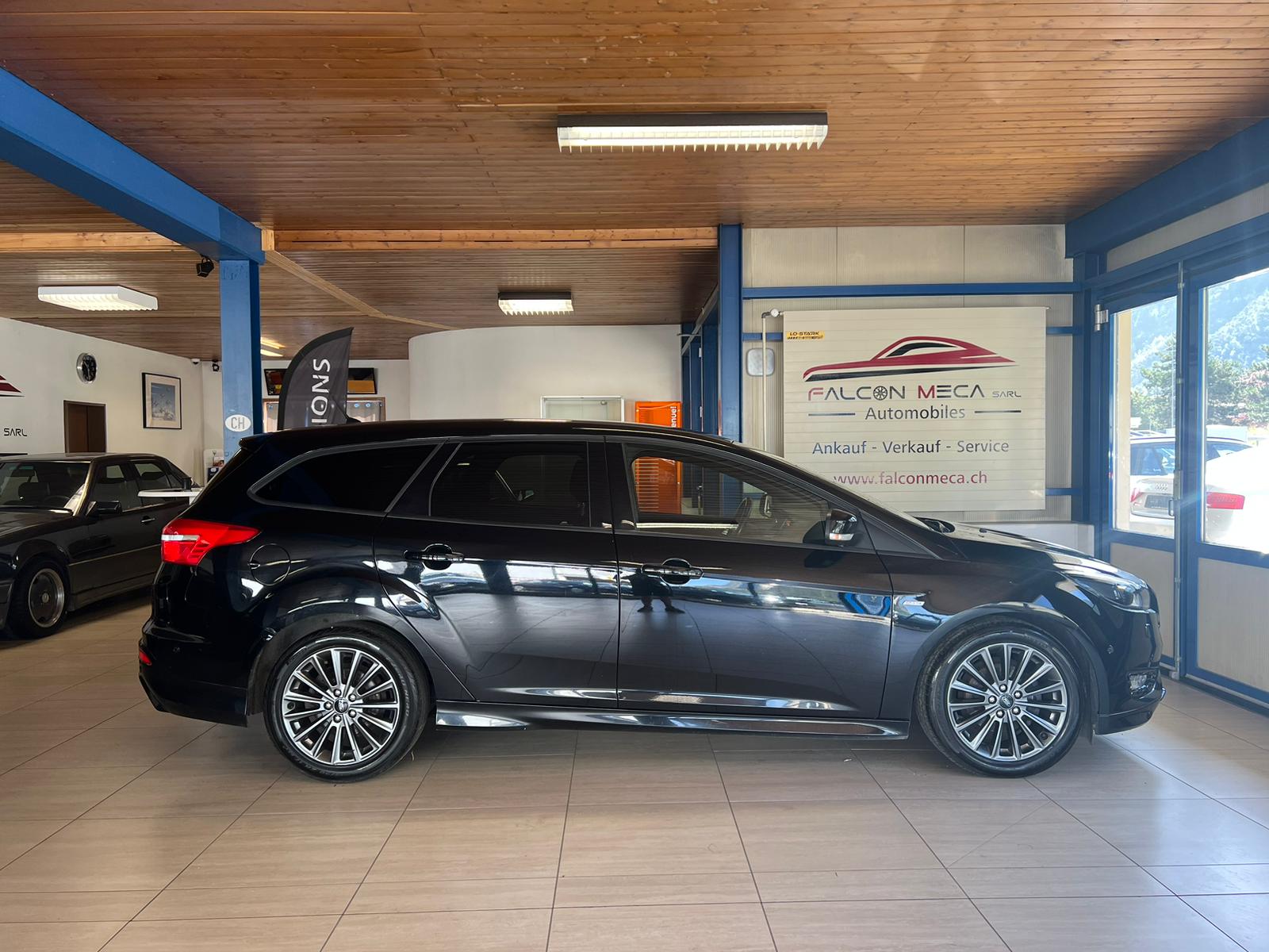 FORD Focus 1.0 SCTi ST Line-image-4