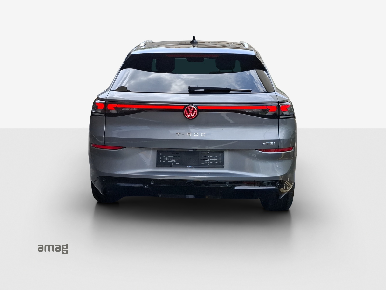 VW T-Roc 1.5 eTSI mHEV R-Line DSG-showroom-element-3