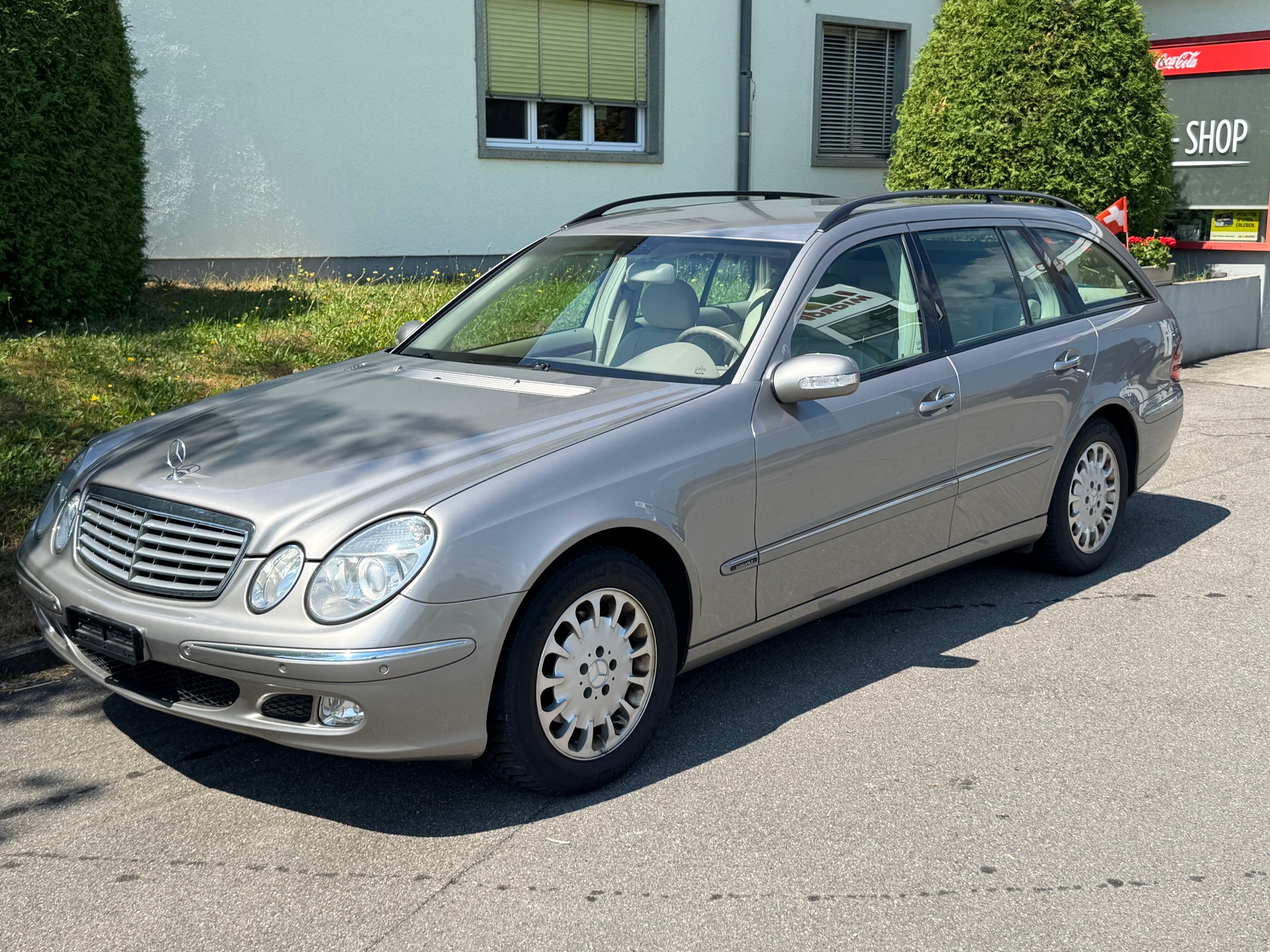 MERCEDES-BENZ E 200 Kompressor Elégance-image-0