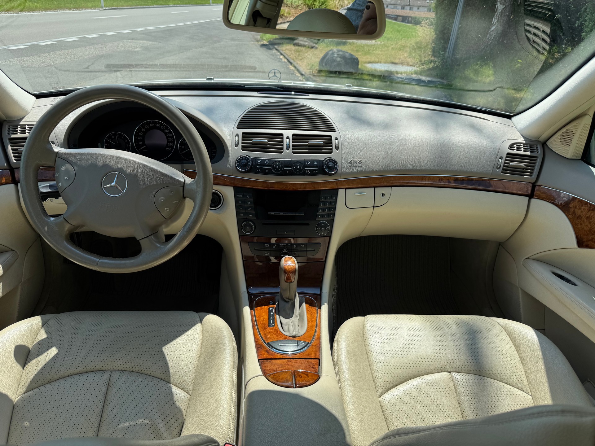 MERCEDES-BENZ E 200 Kompressor Elégance-image-7