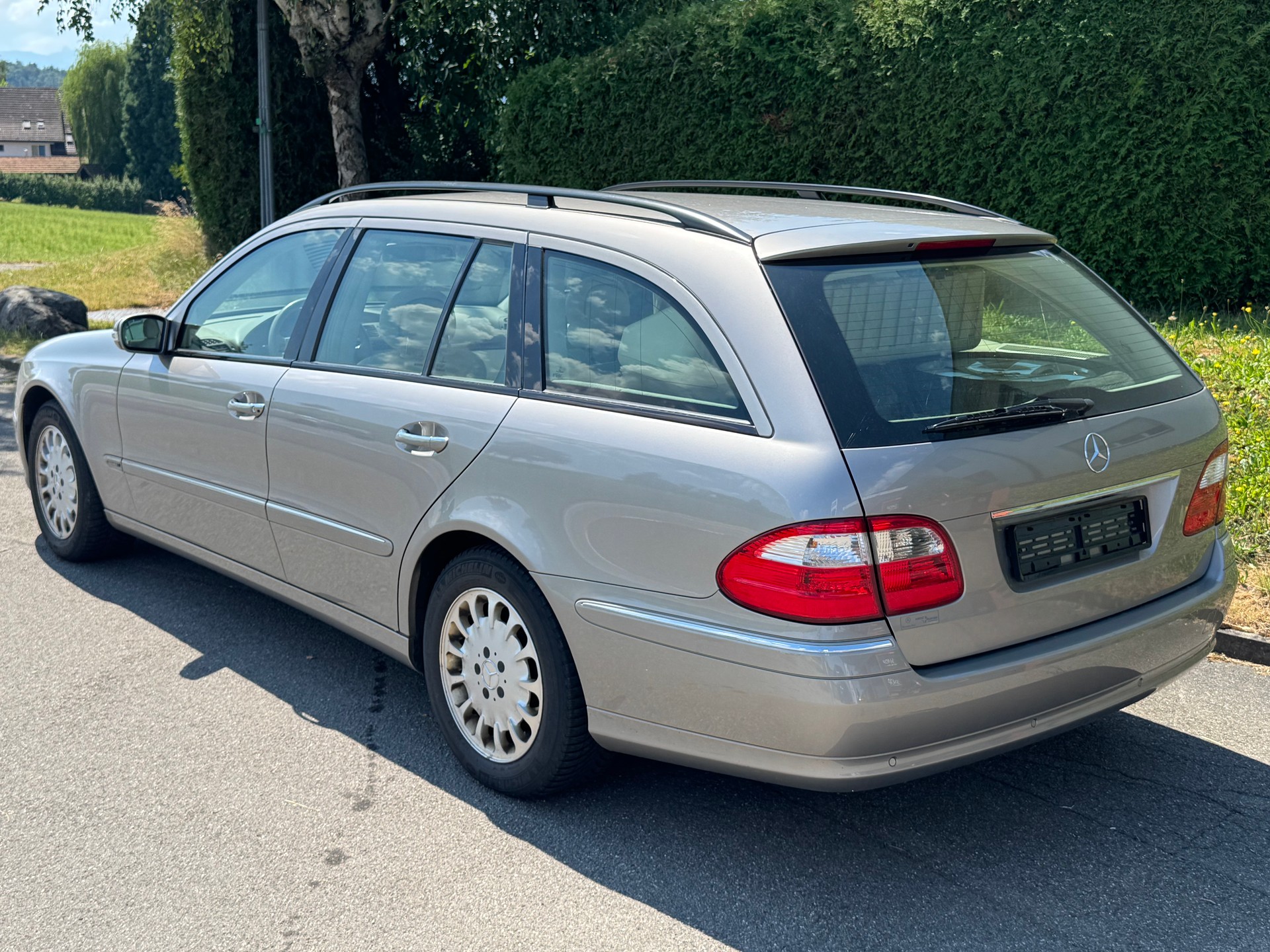 MERCEDES-BENZ E 200 Kompressor Elégance-image-3
