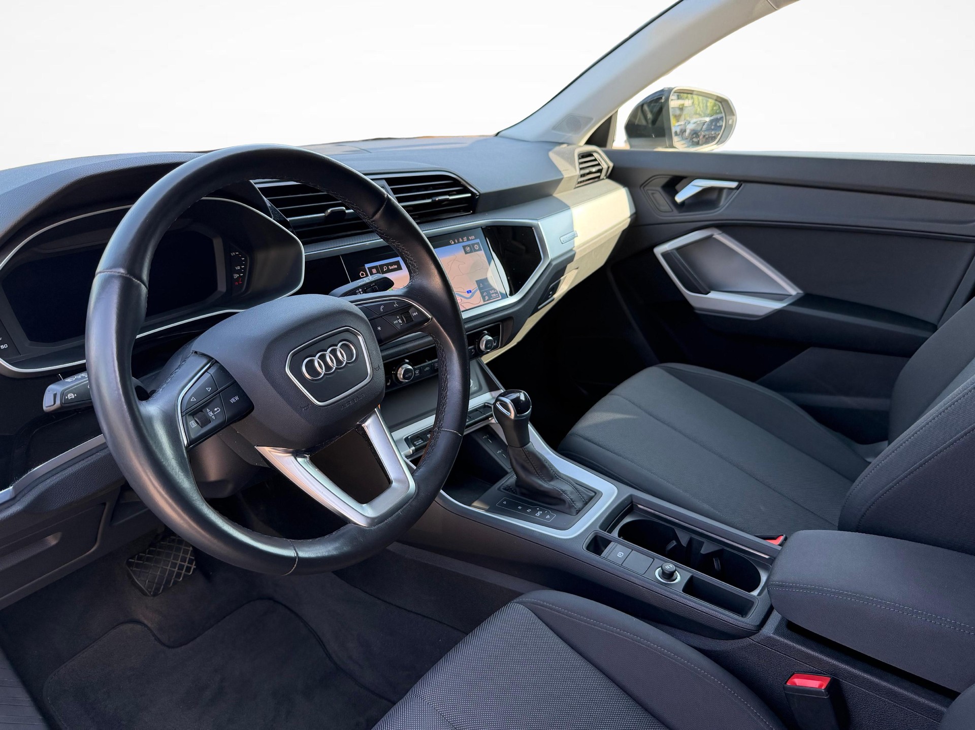 AUDI Q3 Sportback 2.0 35 TDI Attraction quattro S-Tronic-image-6