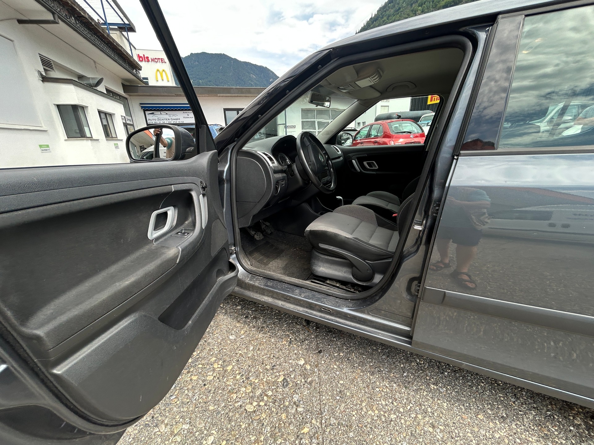SKODA Fabia 1.4 Elegance-image-10