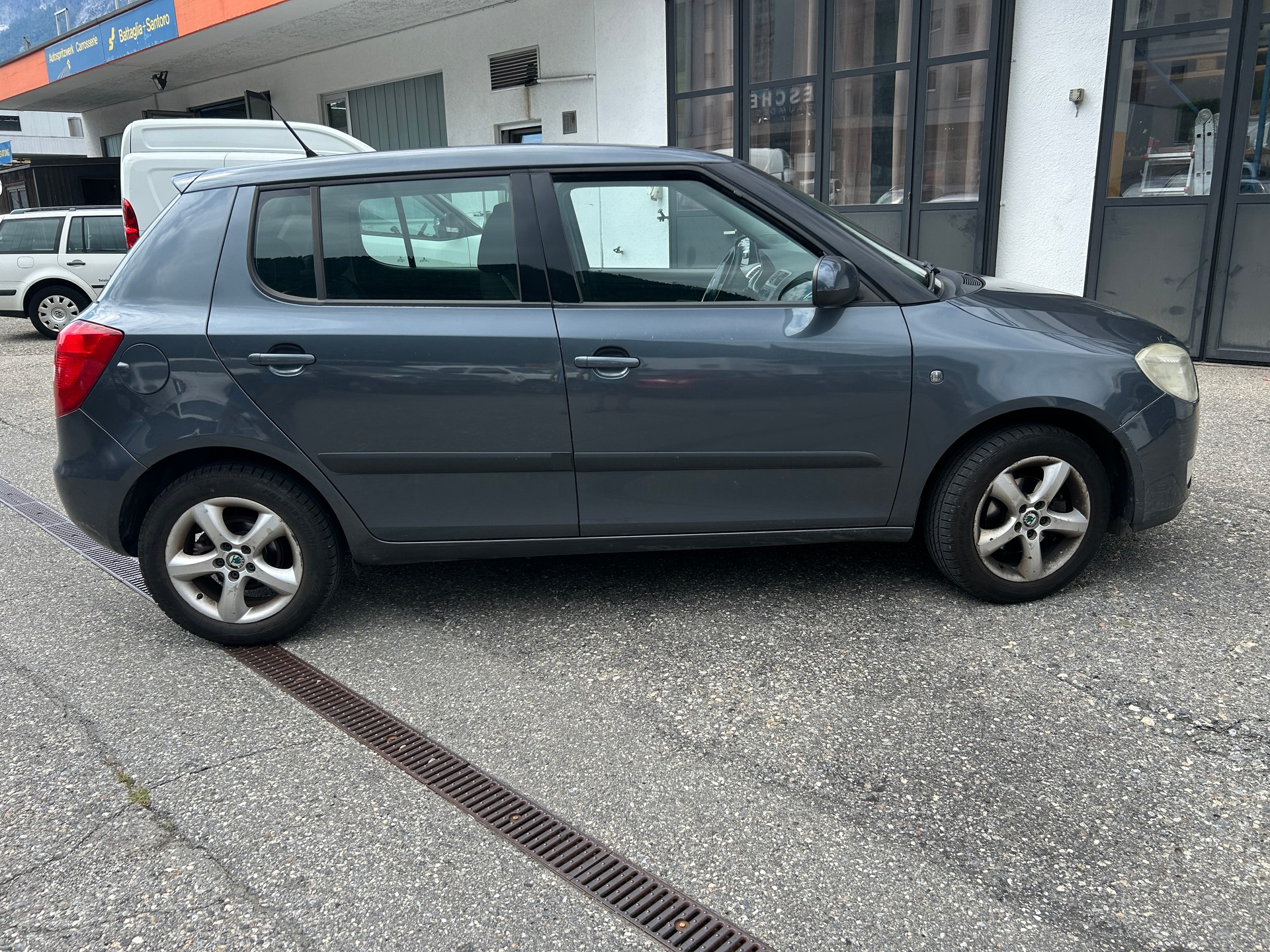 SKODA Fabia 1.4 Elegance-image-6