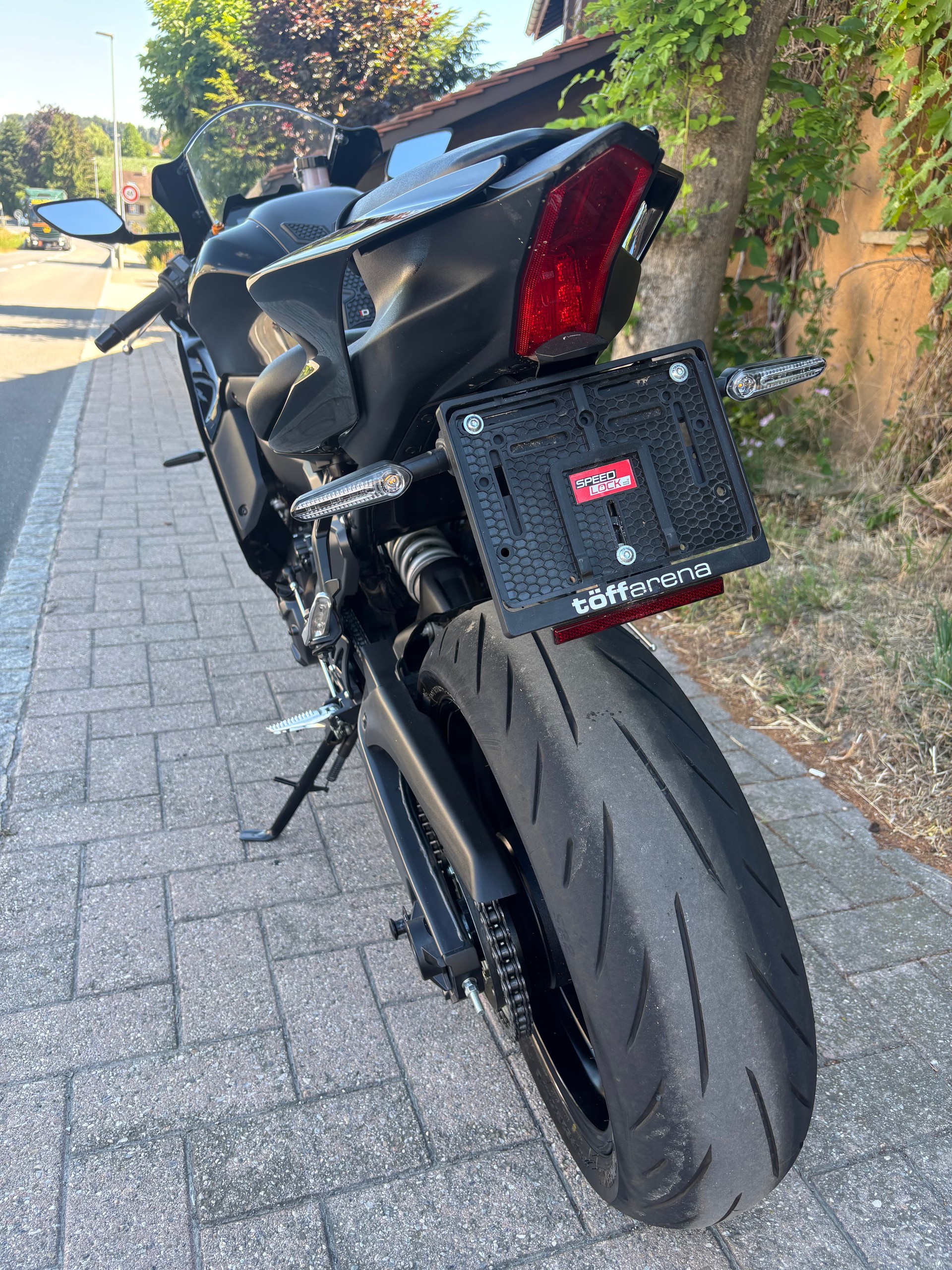 YAMAHA YZF-R7 (35kW)-image-8