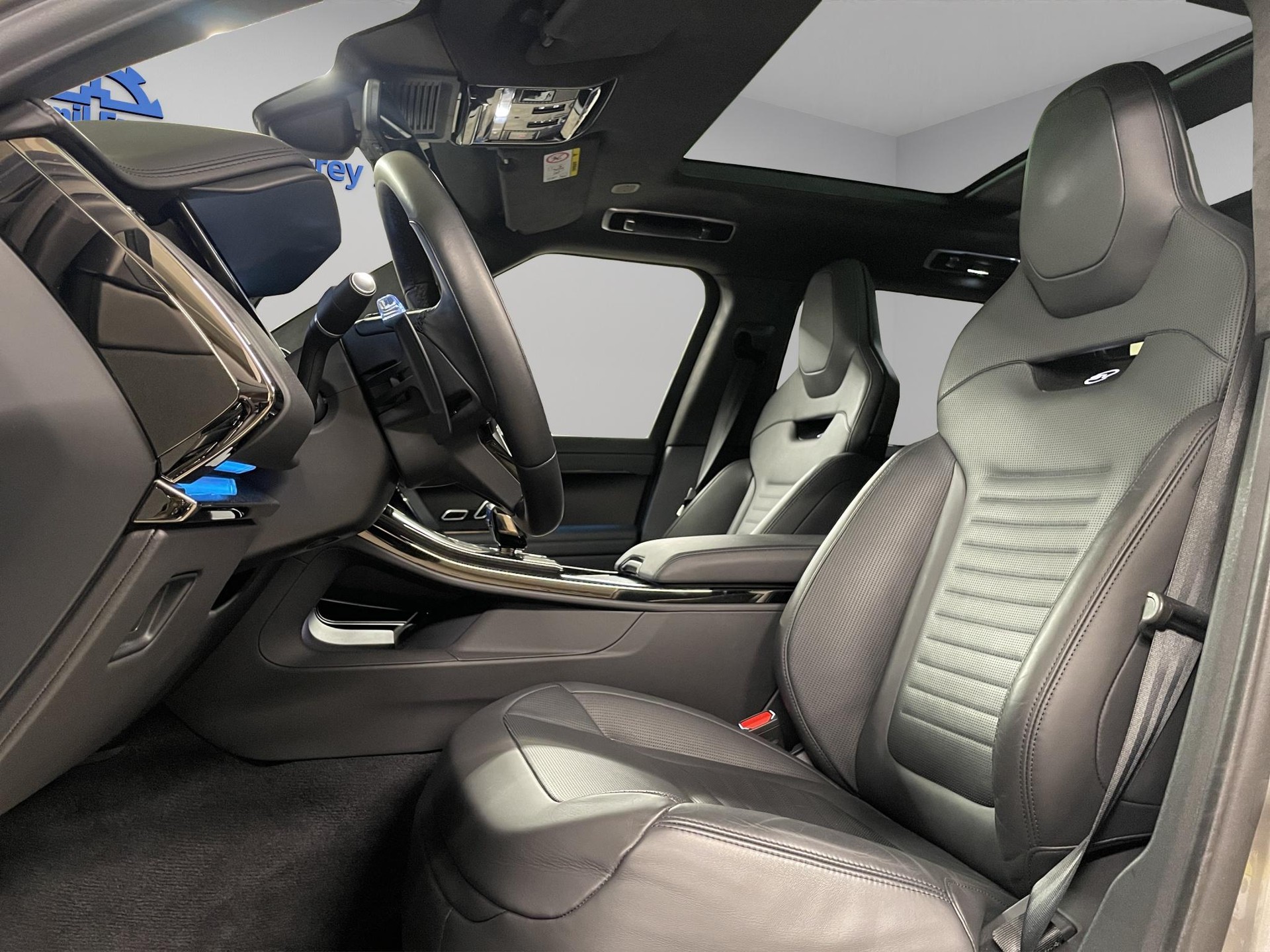 LAND ROVER Range Rover Sport 4.4 V8 SV Edition One-image-7