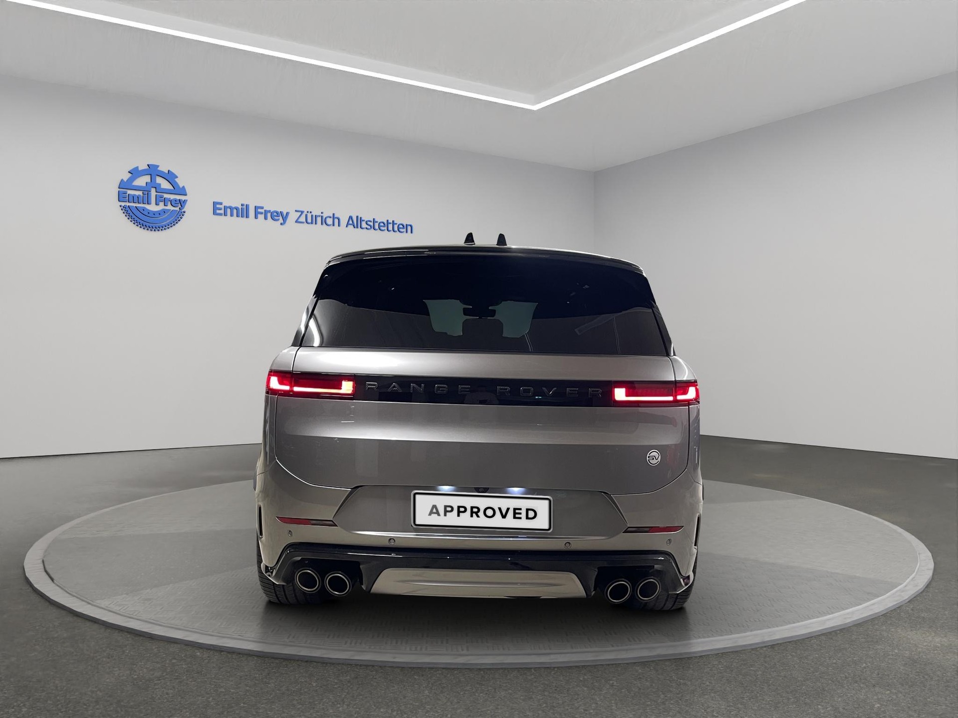 LAND ROVER Range Rover Sport 4.4 V8 SV Edition One-image-6