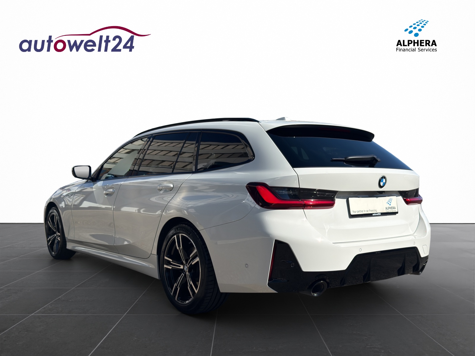 BMW 320d xDrive 48V Touring Steptronic M Sport-image-6