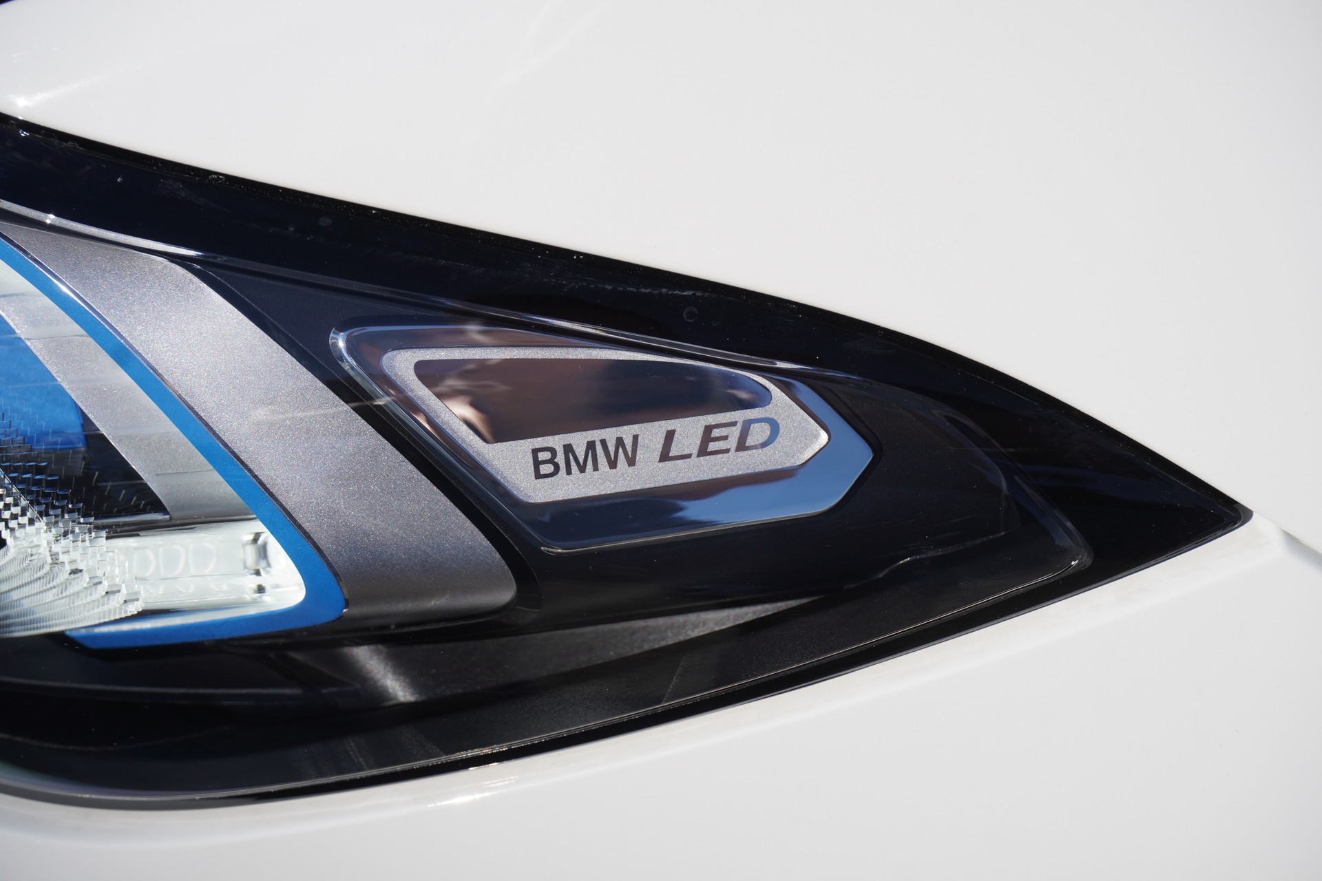 BMW 320d xDrive 48V Touring Steptronic M Sport-image-48