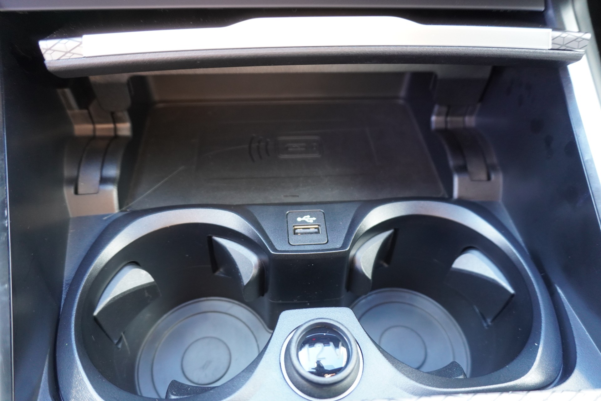 BMW 320d xDrive 48V Touring Steptronic M Sport-image-19