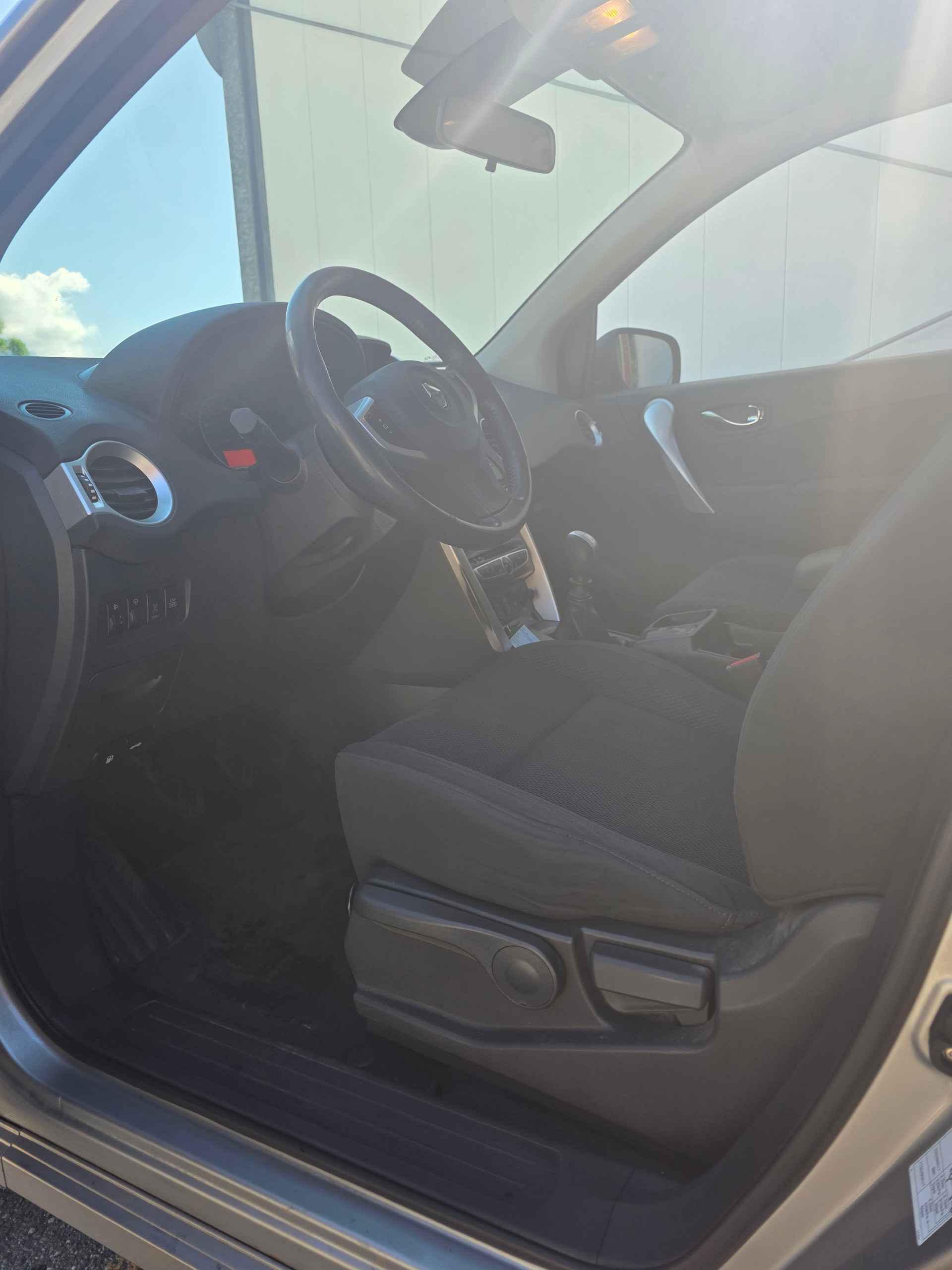 RENAULT Koleos 2.0 dCi Dynamique Luxe 4x4-image-9