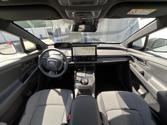 TOYOTA bZ4X Style 73,1 kWh AWD-image-5